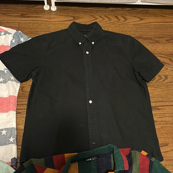 4 Short Sleeved Button Down Shirts - Men’s summer shirts - Picture 4 of 9